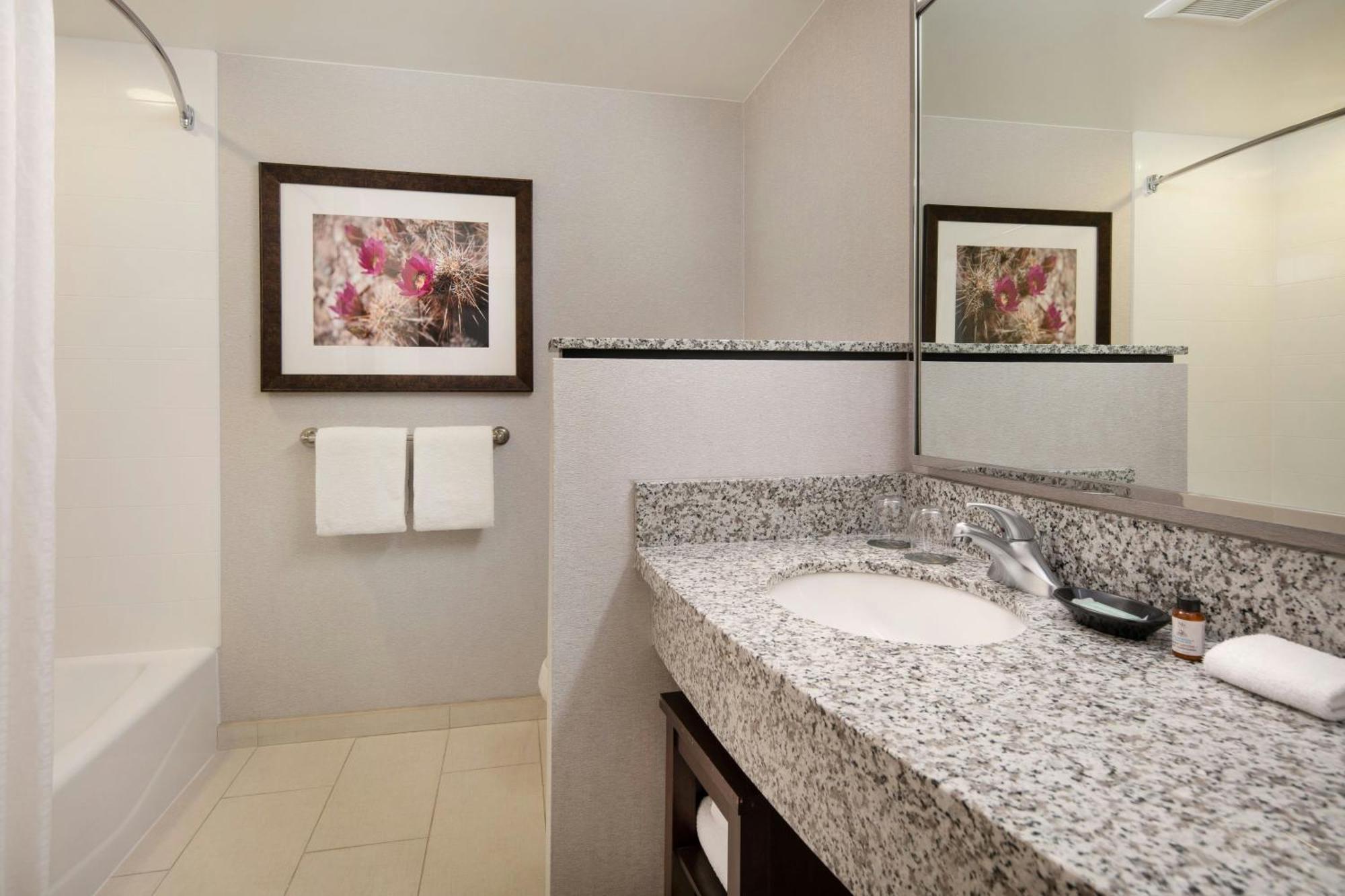 Courtyard By Marriott Scottsdale Salt River מראה חיצוני תמונה
