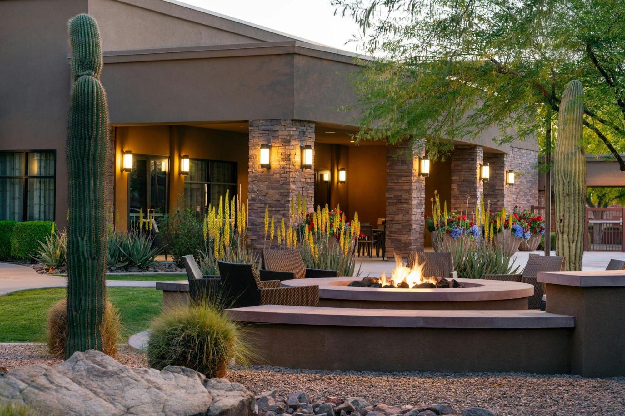 Courtyard By Marriott Scottsdale Salt River מראה חיצוני תמונה